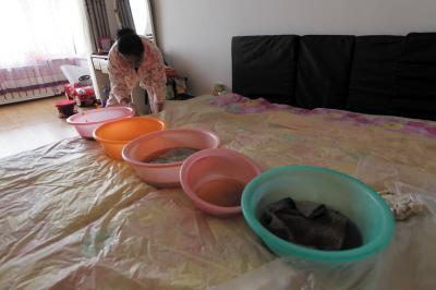 邵武楼上漏水，住户失联，小区没物管，业主维权难！律师来支招……